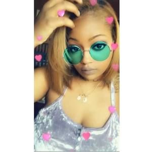 Meet your Posher, Tayaa